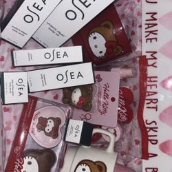 Hello Kitty Valentine’s Basket