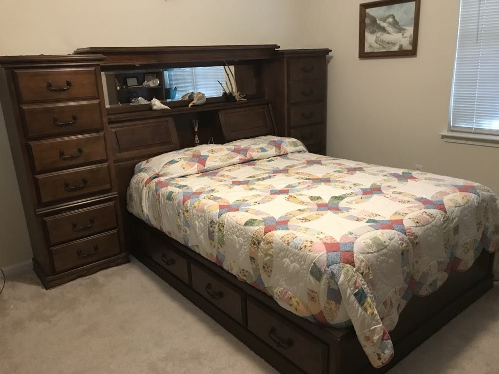 Queen Size Bedroom Set