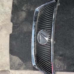 06-13 Lexus Is Front Grill
