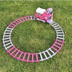 Minnie mouse train