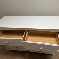 Dresser in good condition