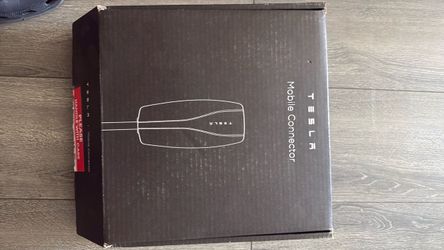 Tesla mobile connector