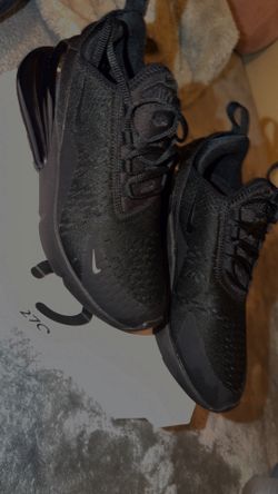 Nike Air Max 270 Women’s – All Black – Like New