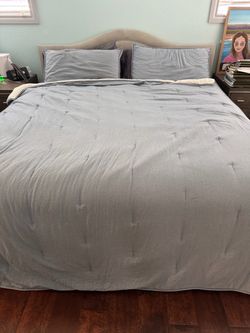 Beauty Rest King Bed and frame and headboard