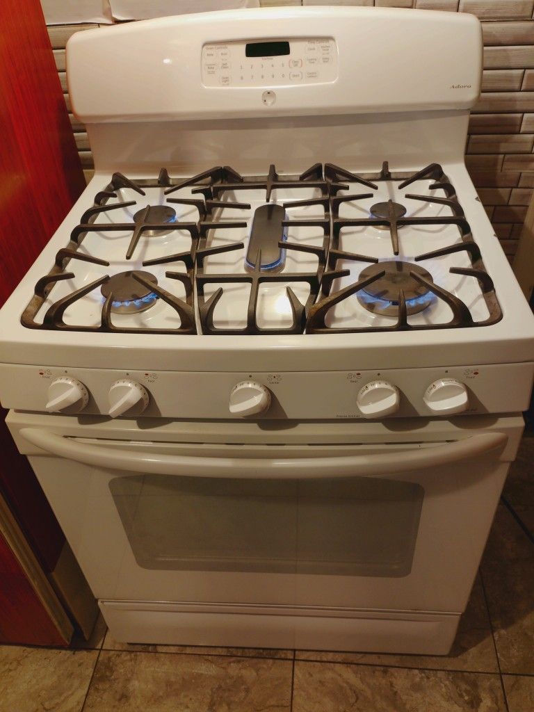 GE Five Burner Convert Fan Gas Stove