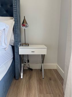 Set or 2 white Nightstand tables modern