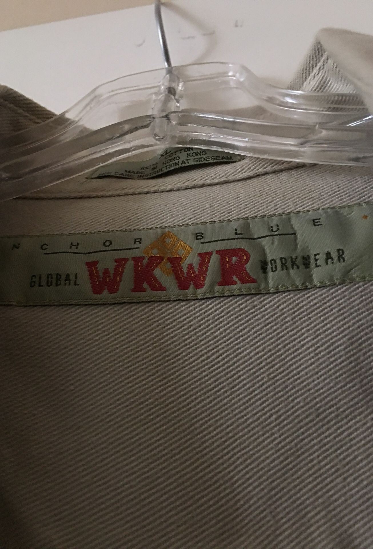 Men’s XL light tan 100 percent cotton