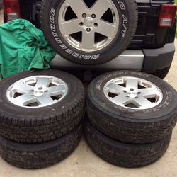 Jeep Wrangler unlimited stock tires