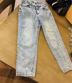 Girl’s High Rise Snowflake Wash Relaxed Jeans size 14