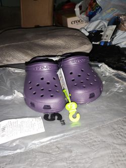 Unisex  Sandals Size M 3 /W 4