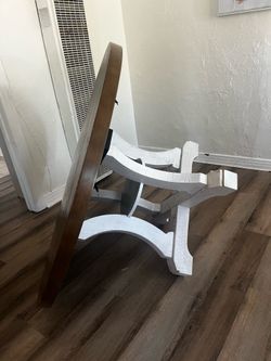 Round table $150