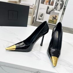 Fashionable high-heeled shoes