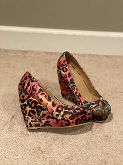 Cheetah wedge heels cute size fit 8 😍