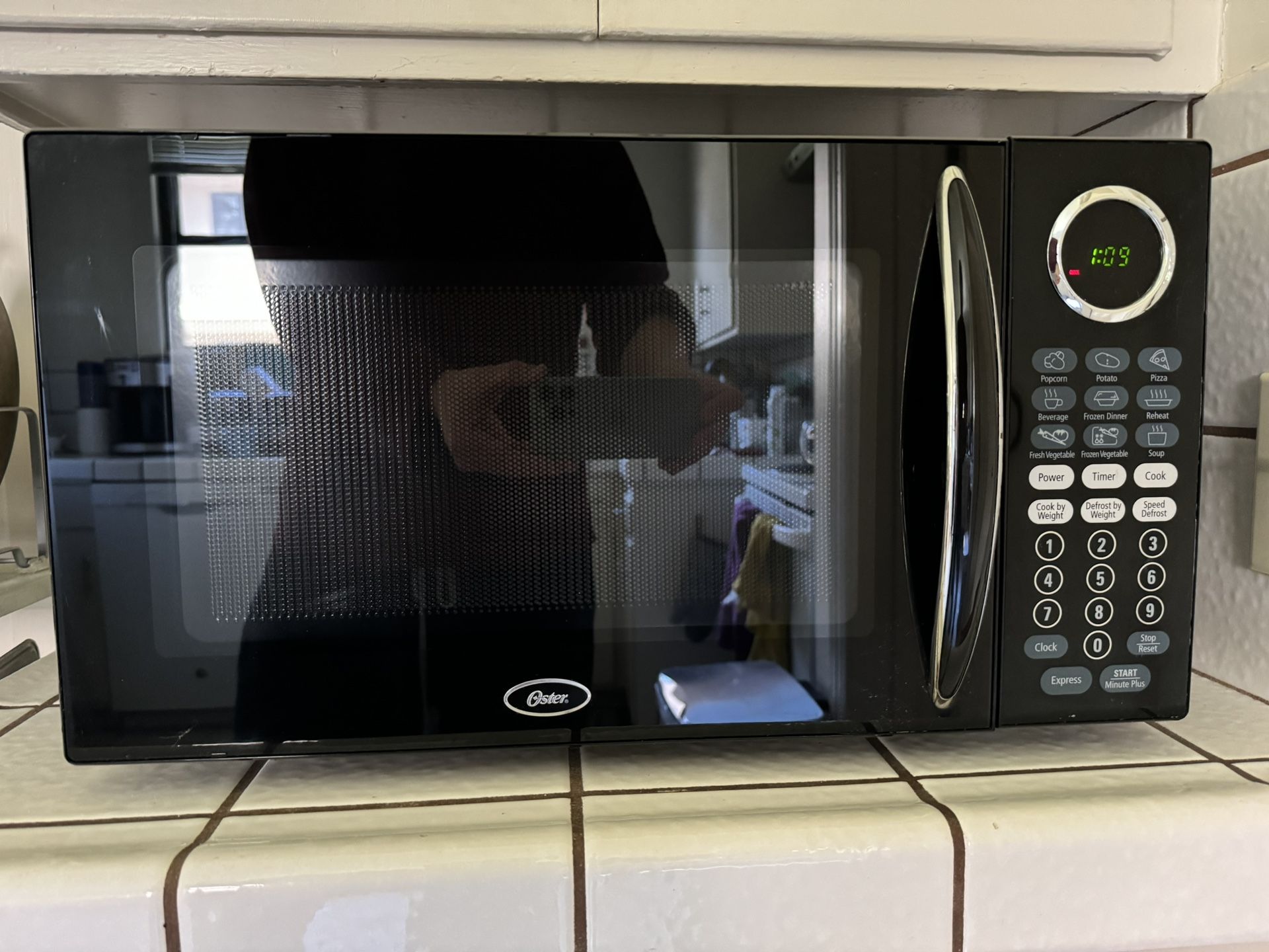 1000W Oster Microwave