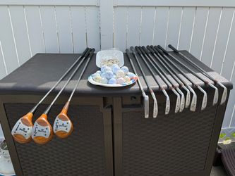SPALDING RIGHTY GOLF CLUB SET AND BAG CLUB COVERS AND CADDIE BALLS AND TEES