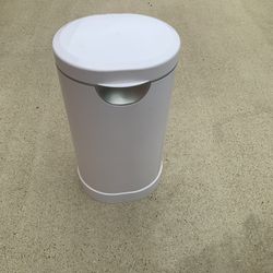 Munchkin Diaper Pail - White  