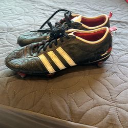 Vintage Addidas Cleats