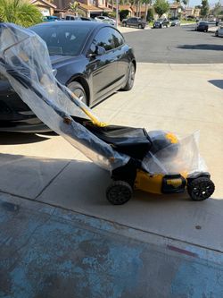 Dewalt Double Battery Brushless Lawnmower