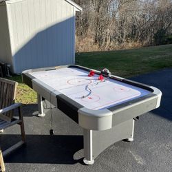 Air Hockey Table In 