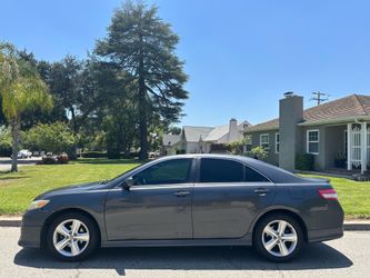 2011 Camry SE