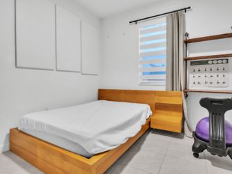 Full size bed+ mattress