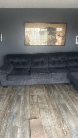 Grey couch (free)