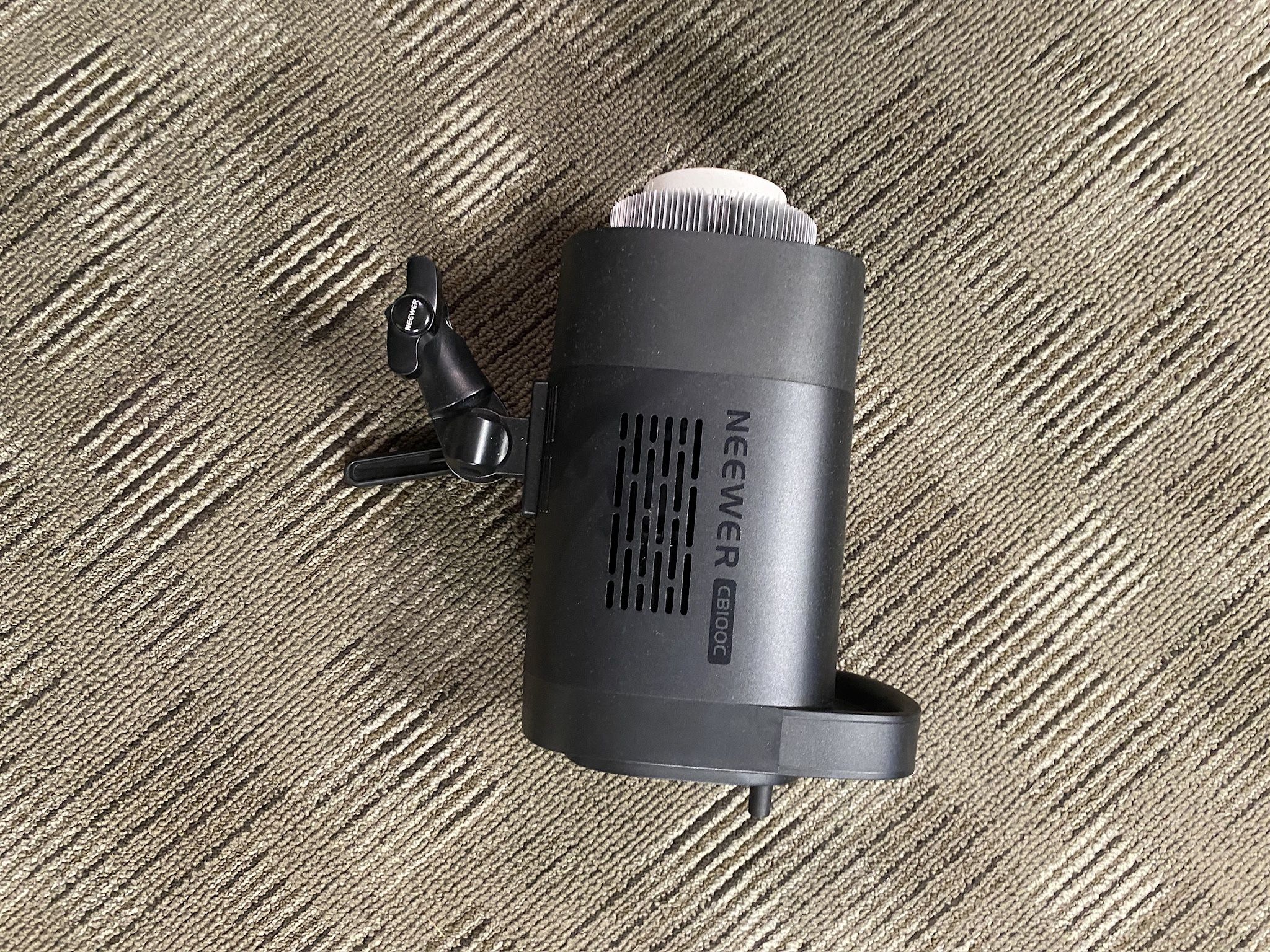 Neewer CB100C Light + Softbox