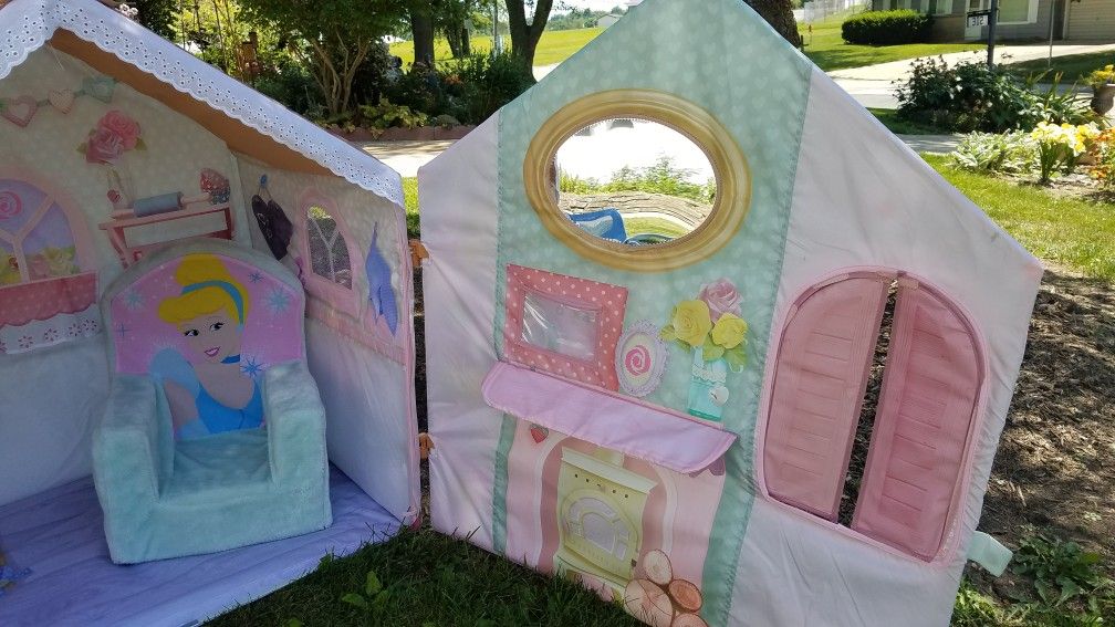 ADORABLE KIDS PLAY COTTAGE