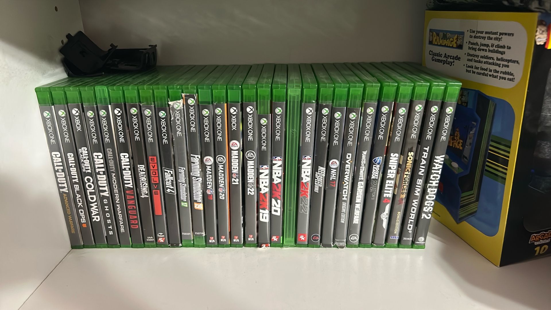 Xbox 1 With Kinect And Games