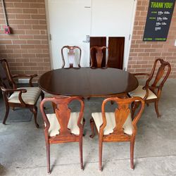 Dining Table with 6 chairs