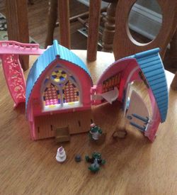 Polly Pockets Wedding Church