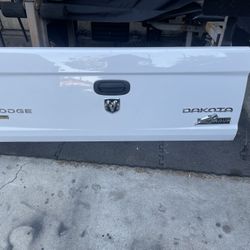 Puerta Trasera Para Dakota
