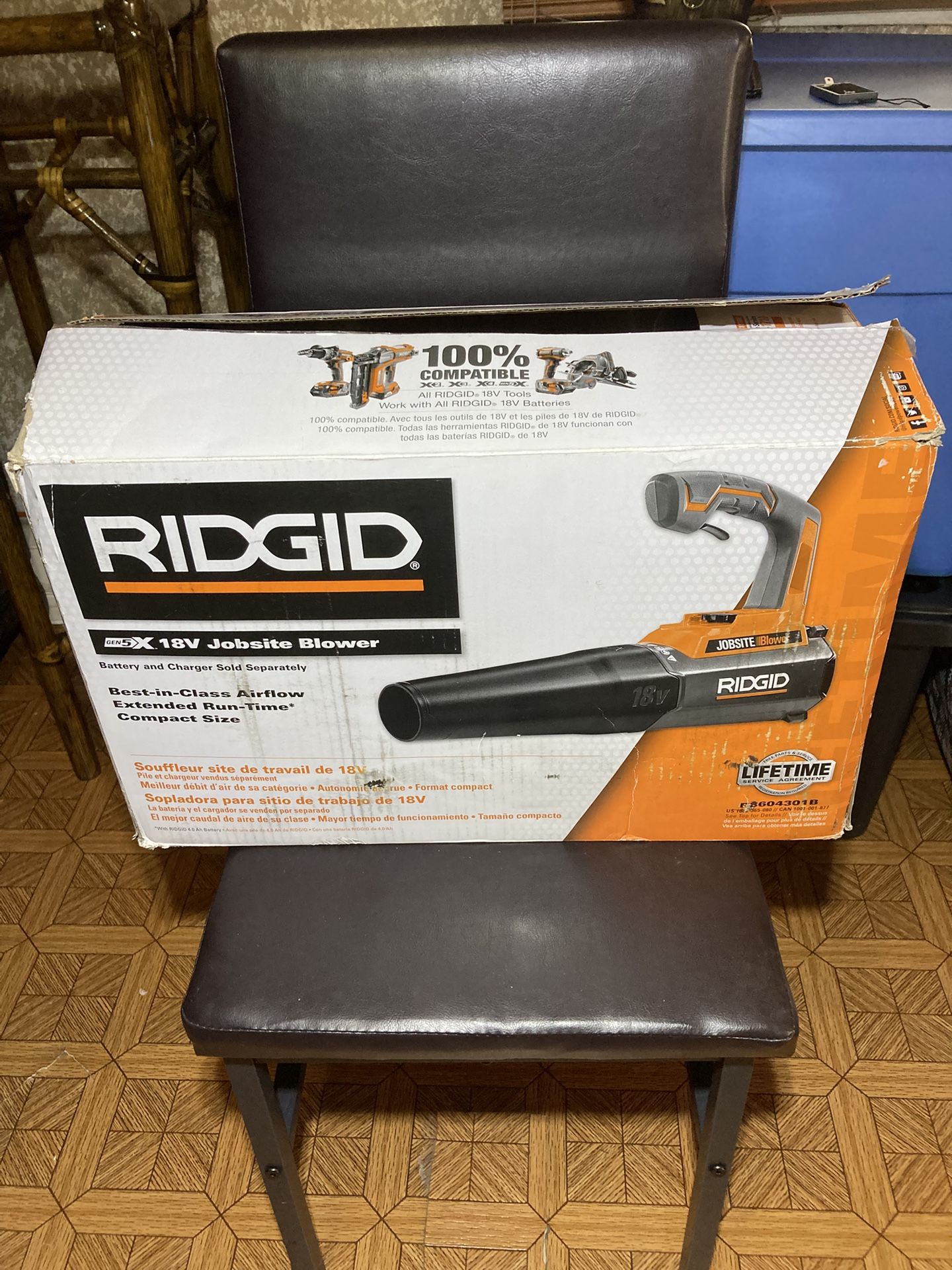 RIDGID 18-Volt Cordless 105 Mph Jobsite Handheld Blower (Tool Only)