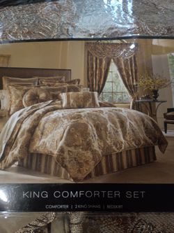Four piece King comforter set