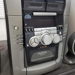 Crutchfield
https://offerup.co/faYXKzQFnY?$deeplink_path=/redirect/ › Sony...
Sony MHC-M300AV 50+1 CD system with Dolby Pro Logic