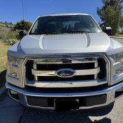 2015 Ford F150 XLT Crew Cab