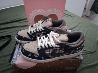Nike Travis Scott near new size 11