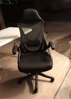 $40 FIRM High Back Black Mesh Office Chair Gaming