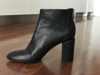 Via Spiga black booties size 7
