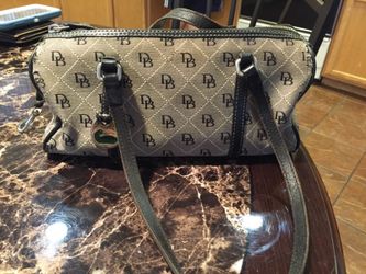 Authentic Dooney&Bourke Hand bag