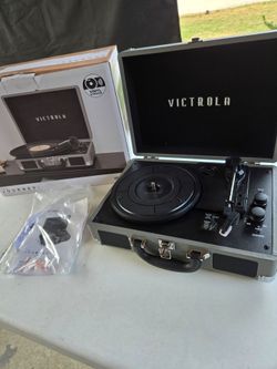 Victrola Journey Suitcase Record Player Bluetooth streaming Turntable Good working condition like new