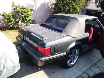1990 Ford Mustang