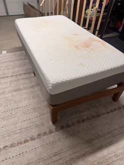 Toddler twin bed