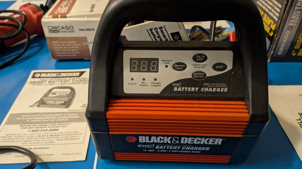 Black & Decker Smart Battery Charger