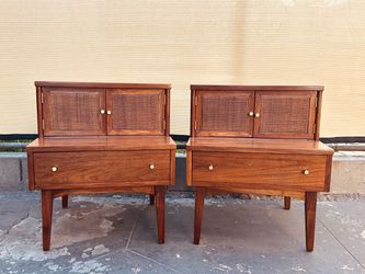 Mid Century Modern American Martinsville End Tables