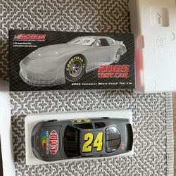 Jeff Gordon #24 2005 DuPont Test Car 1:24 RCCA Elite Diecast 1 of 804 Monte Carlo