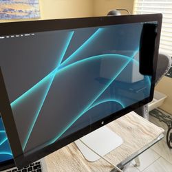 Apple monitor ThunderBolt 27’ display A1407 Good condition 