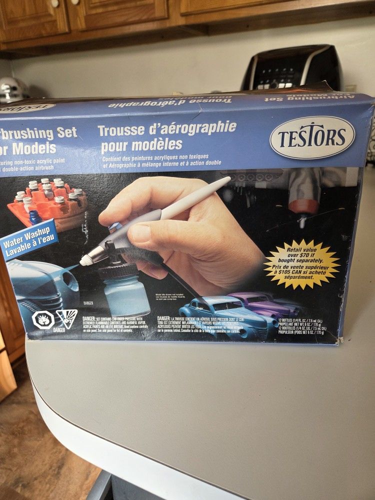 Testors airbrush set for Models.
