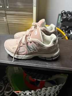 New Balance 2002R Pink Sneakers