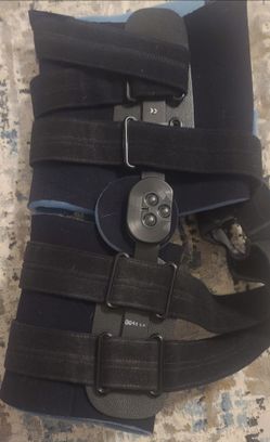 Adjustable Post-Op Hinged Knee Brace with ROM Dial & Stabilizer Straps
